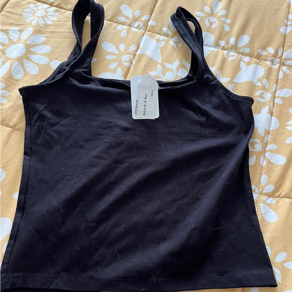 Size Small New tank Black crop top